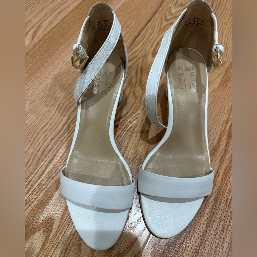 Naturalizer Women's White Heeled Sandals, Size 6.5